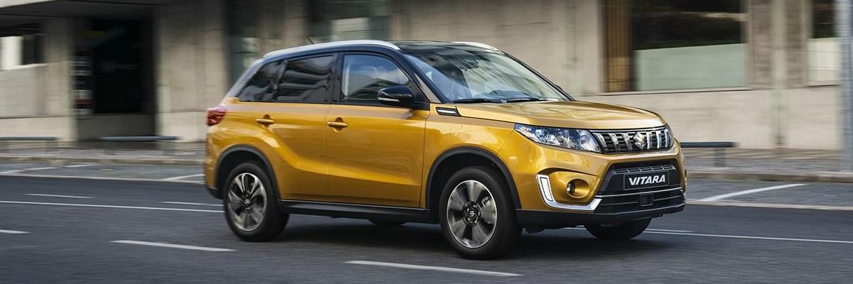 sárga Suzuki Vitara hibrid SUV modell